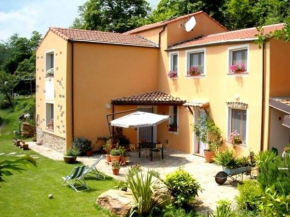 Scenic apartment in Vezzi Portio with private garden